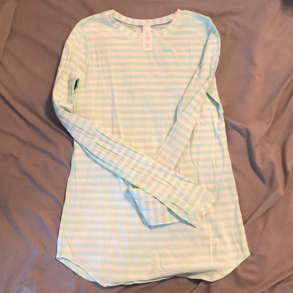 Ivivva Long Sleeve. Ivivva size 12 = Lulu size 4